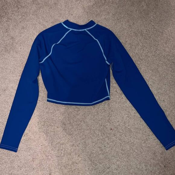 New Fabletics Yasmin Long Sleeve Crop Athletic Top Blue size M - Picture 6 of 7